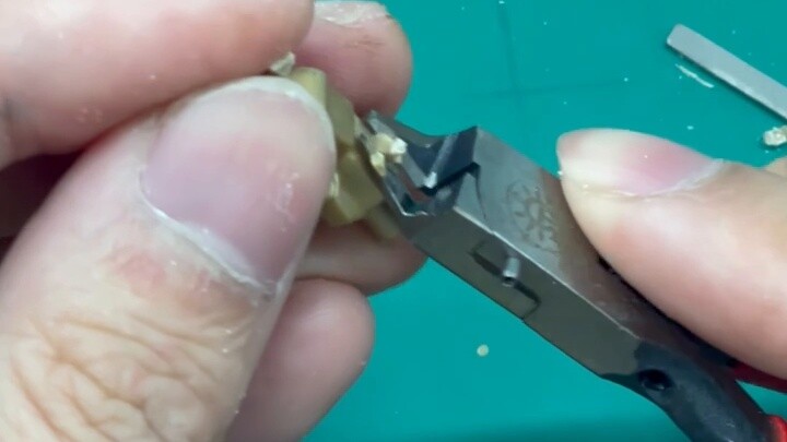 Thiết kế từng mảnh giống như một con dao thần kinh và đủ loại vòi kỳ lạ đều gây bất ngờ 😂