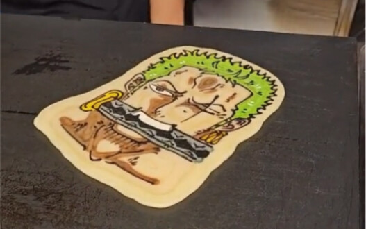 Gerobak pancake Thailand itu tidak bisa dikelola oleh orang yang bukan lulusan sekolah seni