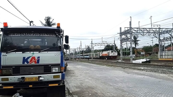 Ketemu Truk Rasa Kereta