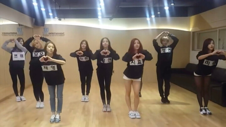 Ca khúc debut Like OOH-AHH của tân nữ nhóm TWICE nhà JYP – Buổi tập phòng luyện đầu tiên