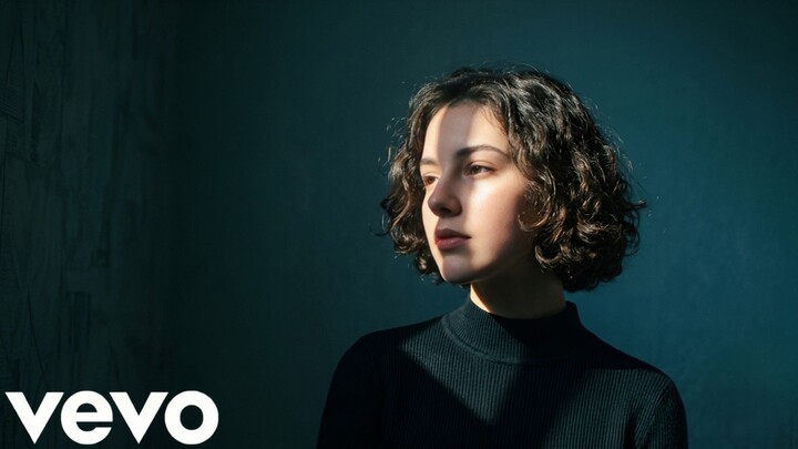 Zora Maris - Empty Passenger (Official Music)