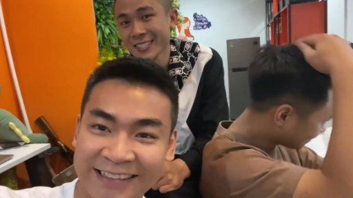 VLOG #2 _ QUANG CUỐN TRỞ VỀ HÀ NỘI GẶP LẠI NHỮNG NGƯỜI BẠN THÚ VỊ