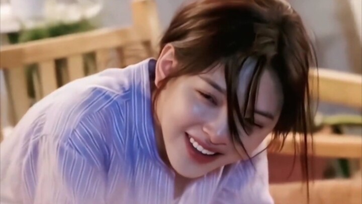 Chương Nhược Nam vừa khóc, tất cả các chàng trai tuổi dậy thì đều cảm thấy mình đã sai rồi~