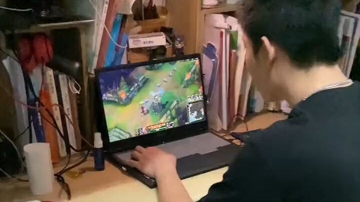 Thanh âm tựa thiên nhiên, sinh viên đại học trong trạng thái phong tỏa trường học