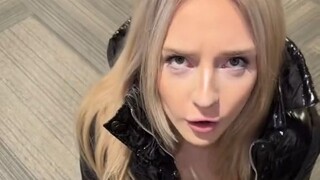 Kamu sendiri tidak bisa mengikat tali sepatu?