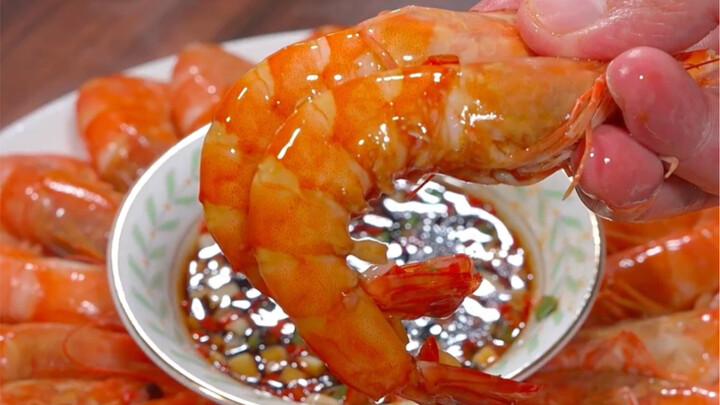 Jangan pernah merebus udang dalam air lagi, karena ini akan menghilangkan rasa dan nutrisinya. Fakta