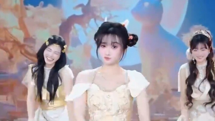 Ma Jiao came up with a flying kick, making everyone laugh.