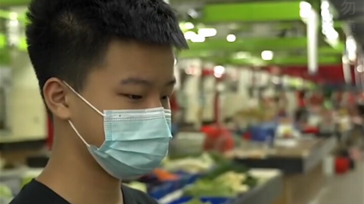 千言万语的劝说，不如亲身经历一次，如果你的孩子也放不下手机，就带他多走几个菜市场！