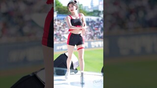 완벽한 날씨 그렇지못한 신발끈ㅋㅋ 이주은 치어리더 Lee Ju-Eun Cheerleader