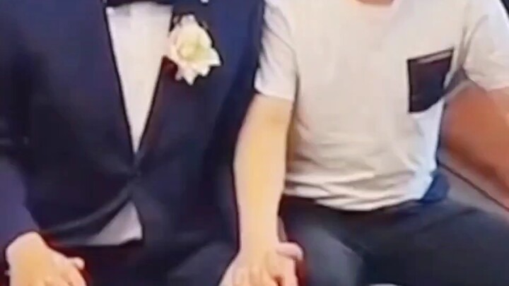 A good brother who wears pants with one pocket