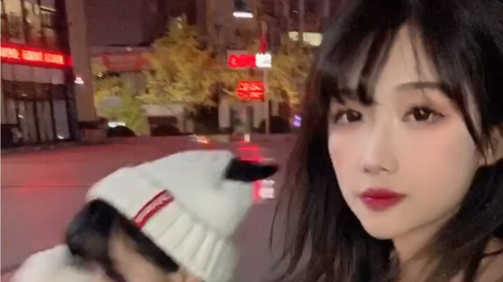 Có một cô bạn gái tốt thì khác