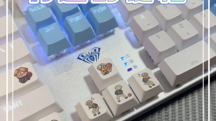 Setelah memasang keycap yang baru dibeli, suara ketikan terdengar sangat aneh