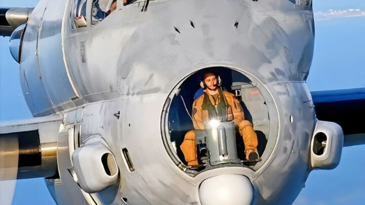 If this seat is sold, would you like to sit? #Pilot#Airplane