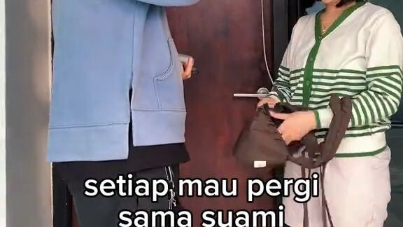 Tas istri: tempat penyimpanan seluruh barang suami