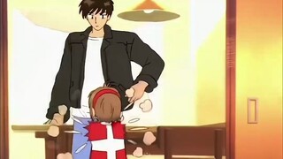 Cô gái lẩm cẩm