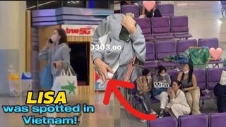 Some fans Noticed Lisa's hand photos in Vietnam.