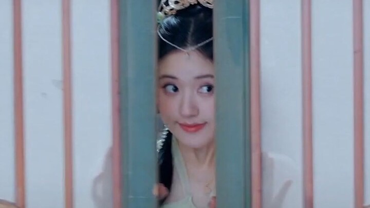The comment section of Zhao Lusi's new drama "The Hidden God" is so lively