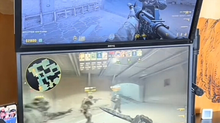 Rekan tim: Kerja sama kalian berdua gila banget!