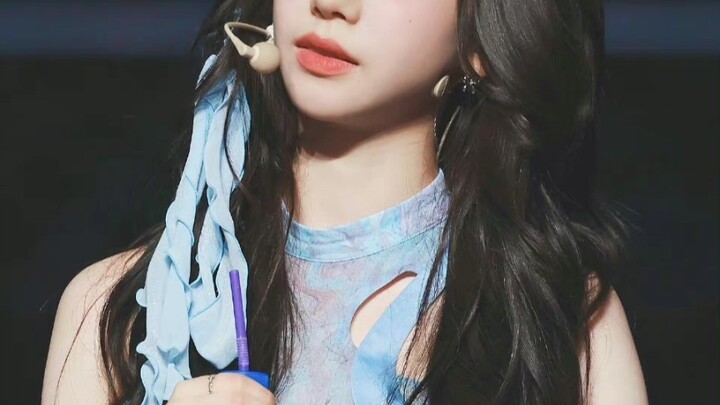 "Is it a minor adjustment? She doesn't have the snake-like and sisterly look she had when she debute