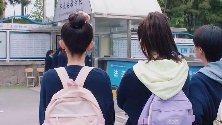 Tại sao đồ ăn ở căng tin trường nào cũng không ngon bằng ngoài trường nhỉ?