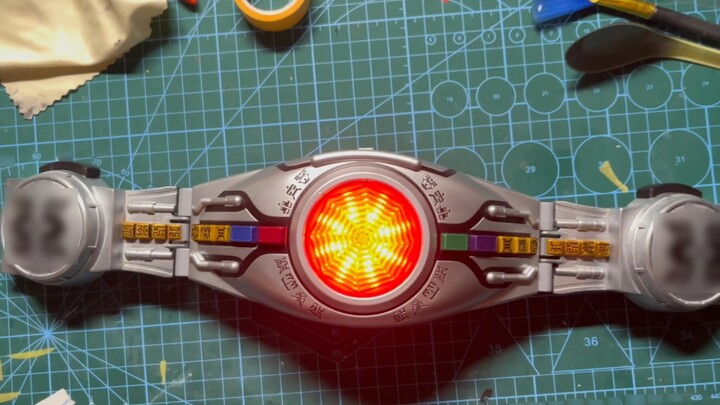 Kamen Rider Kuuga simple version belt modification and heavy painting