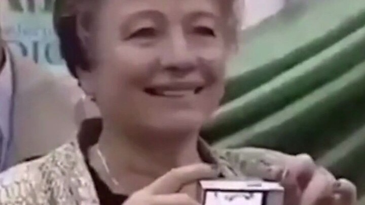 Cách chụp ảnh của cô ruột nhìn là biết chuyên nghiệp, lại còn hiểu biết rất nhiều.