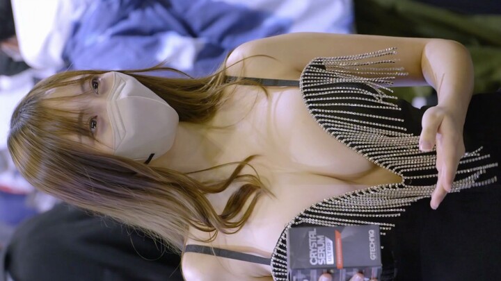 Salon Ô tô Tokyo – TOKYO AUTO SALON 2023 – Cô Tsuji Ririsa