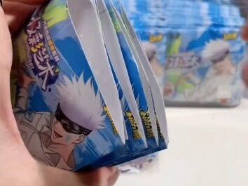 放在盲盒界也是很逆天的，三包变成几十包