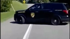 ช่างเป็นเจ้าหกตัวแสบที่ซ่อนอยู่ในมุมมืดเสียจริง!