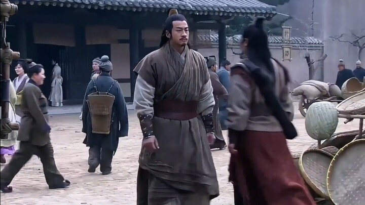 ก็อย่างที่ว่า โลกนี้จะว่าใหญ่ก็ได้ จะว่าเล็กก็ได้ แค่ฌวี่ออกบ้านก็อาจชนกับคนที่...