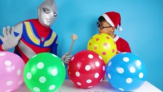 Ultraman thật biến thành những quả bóng bay nhiều màu sắc, Ozawa đập vỡ bóng bay để tìm quà chơi