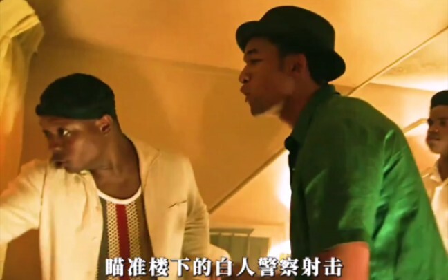 只因黑人深夜蹦迪，竟引发美国史上最轰动的暴乱！"电影解说