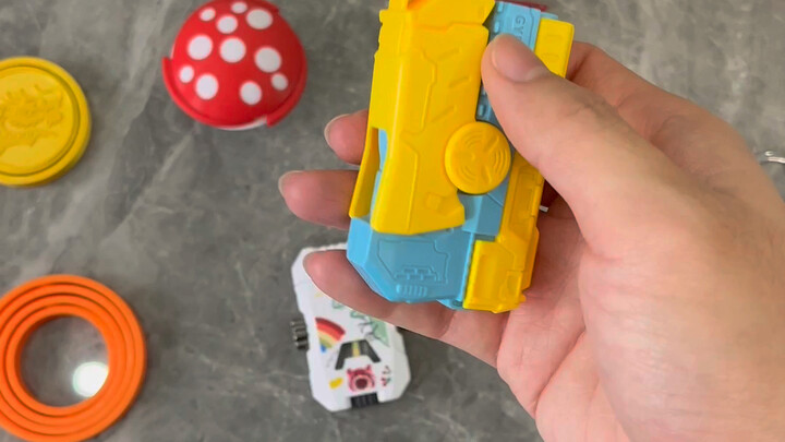 سأريكوا لعبتي الدوارة الصغيرة!