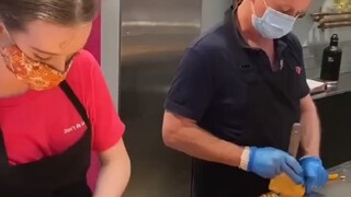 父女比赛切糖果