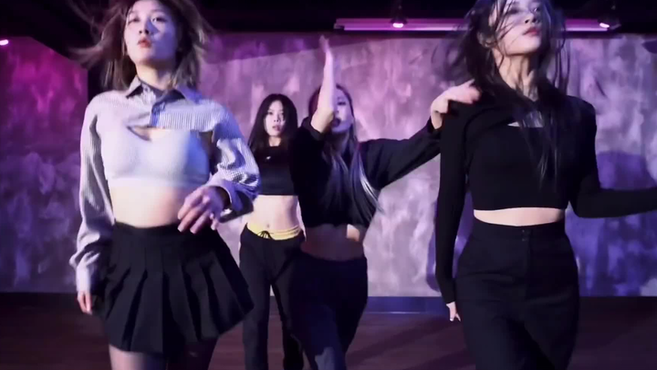 [aespa] Rozalin, the choreographer for aespa’s “NEXT LEVEL,” recently uploaded a dance performance v