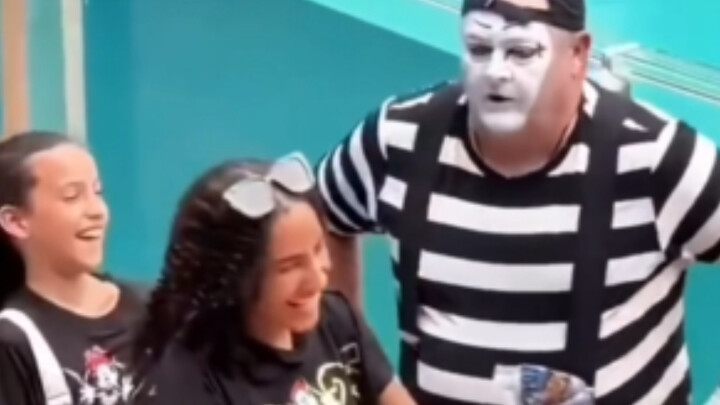 Now This Is What Real Humor Looks Like