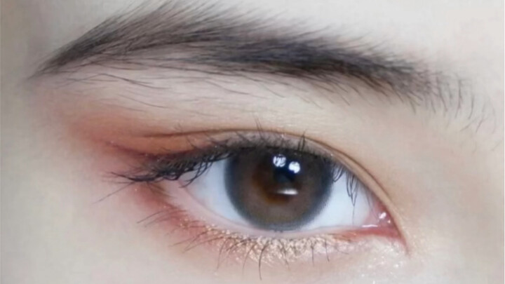 Riasan Mata Khusus untuk Gadis Tiongkok