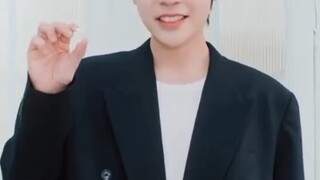 Vk Quang Hùng masterD vô nhận nek để Hùng còn trao nhẫn nx chứ ^^