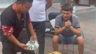 非遗传承人，古彩戏法三仙归洞！