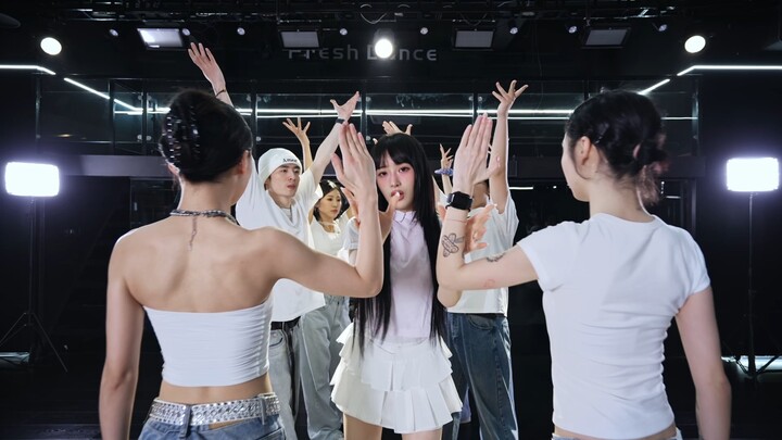 [ONLY FOR 中国平台] 'down down down中文版' Dance Film