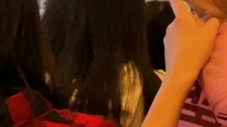 [Guan Xiaotong] So far, I think this is her most stunning look yet 😍
