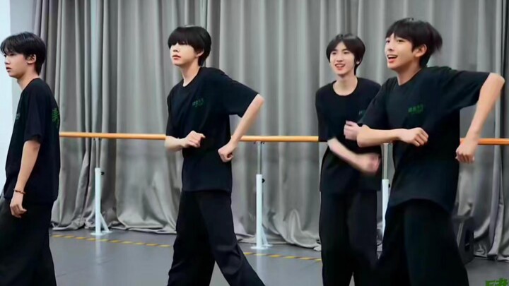 【مقطع زو تشي هان】《خارق للطبيعة》مقطع تدريب وتقييم الفريق (الجزء الرئيسي من زو تشي هان)