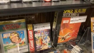 Super Potato Akihabara Store ③,Showcases, NEOGEO, and game strategy guides,and s