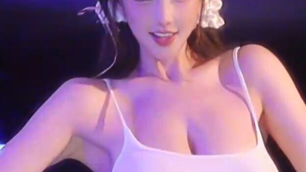 Minana! The Big Pendulum Ride, 11:30