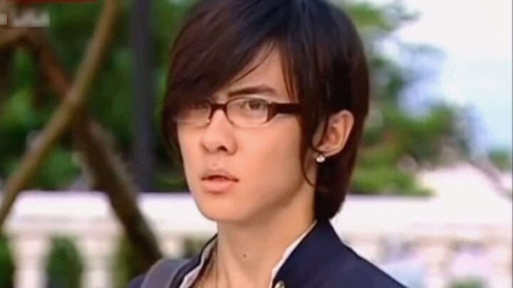 Absolutely amazing! He is the ceiling of the green tea male supporting role, textbook-like yandere l