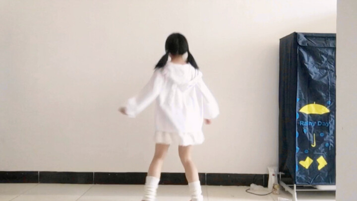 【None】The energetic girl's bond is a divine op