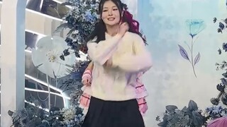 "Expression Management Unique to House Dancers"