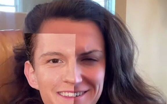 اختبر من من النجوم تشبهه في المظهر!