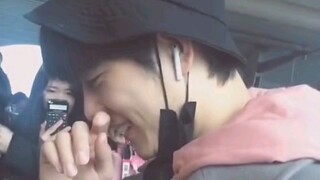 【肖战】听到有钱笑了