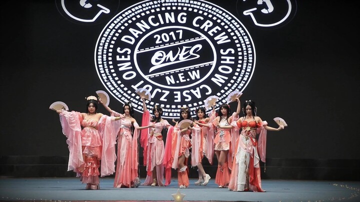 这是2025年能看到的大学演出现场？？【七秀丨咏春】七个秀与你歌咏春天